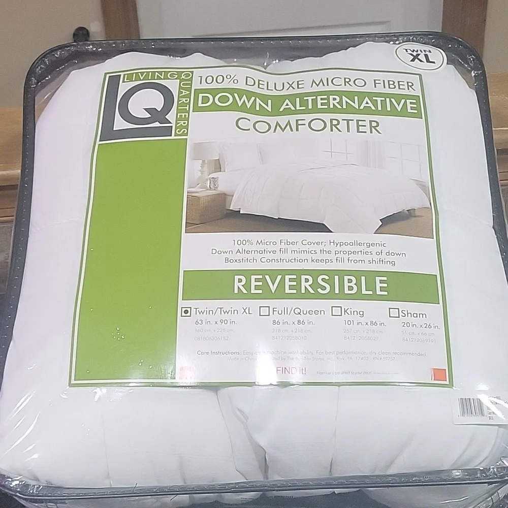 Living Quarters White Down Alternative Comforter